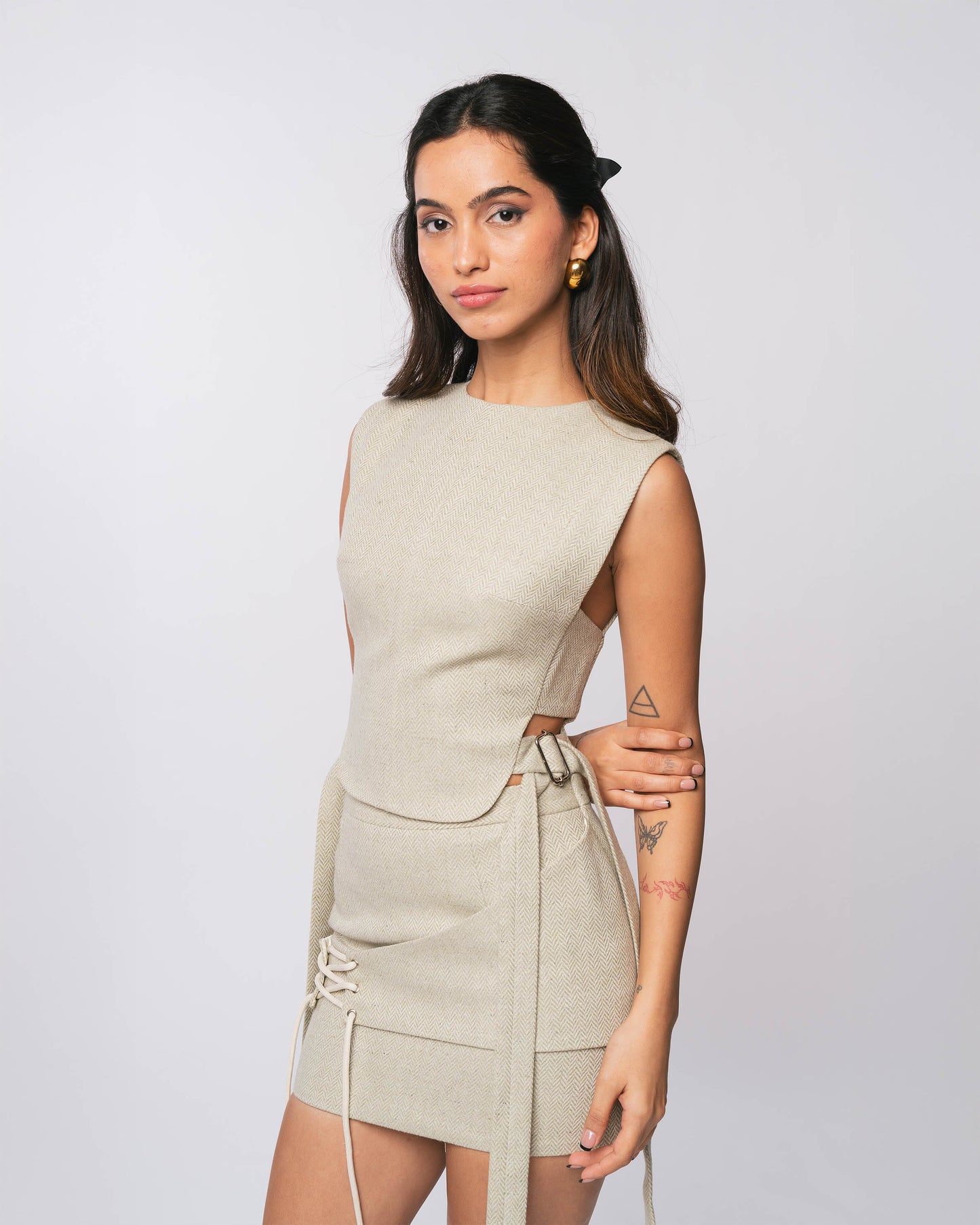 CREME FRONT TIE SKIRT