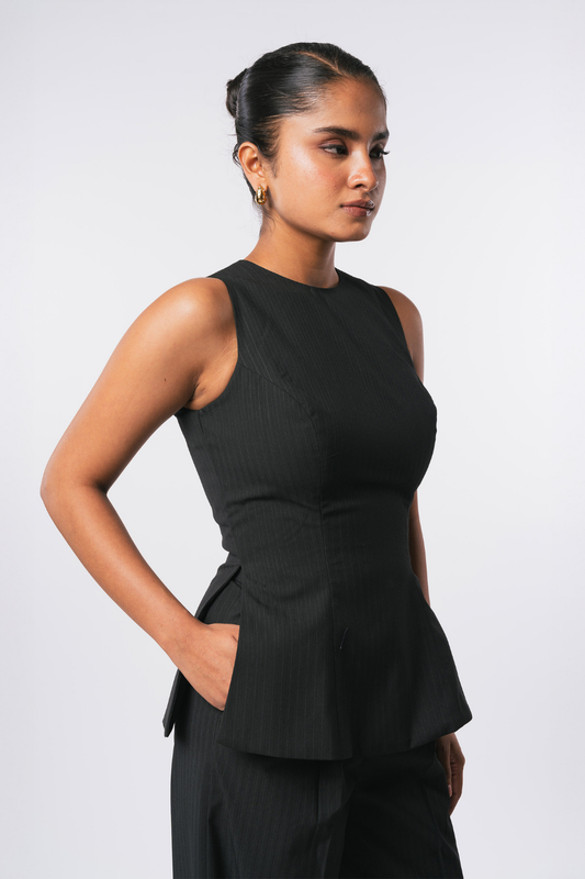 BLACK PINSTRIPE TOP