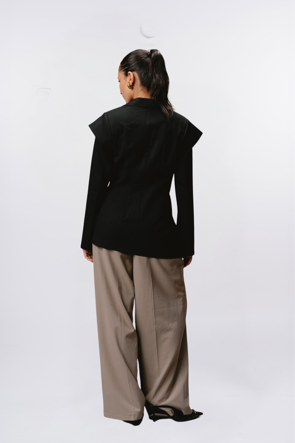 OFF BEAT CUT BLAZER