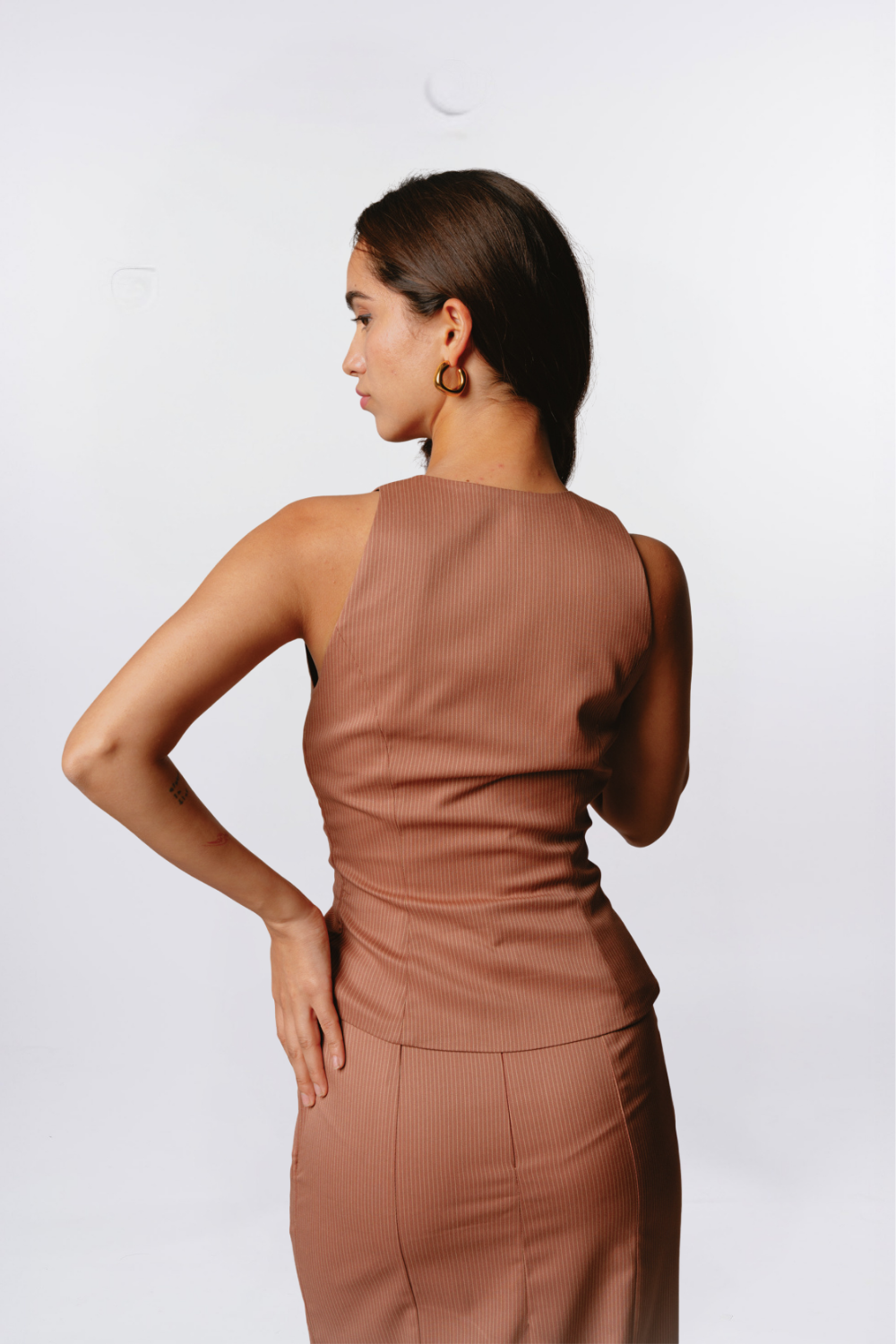 OPEN END PINSTRIPE TOP