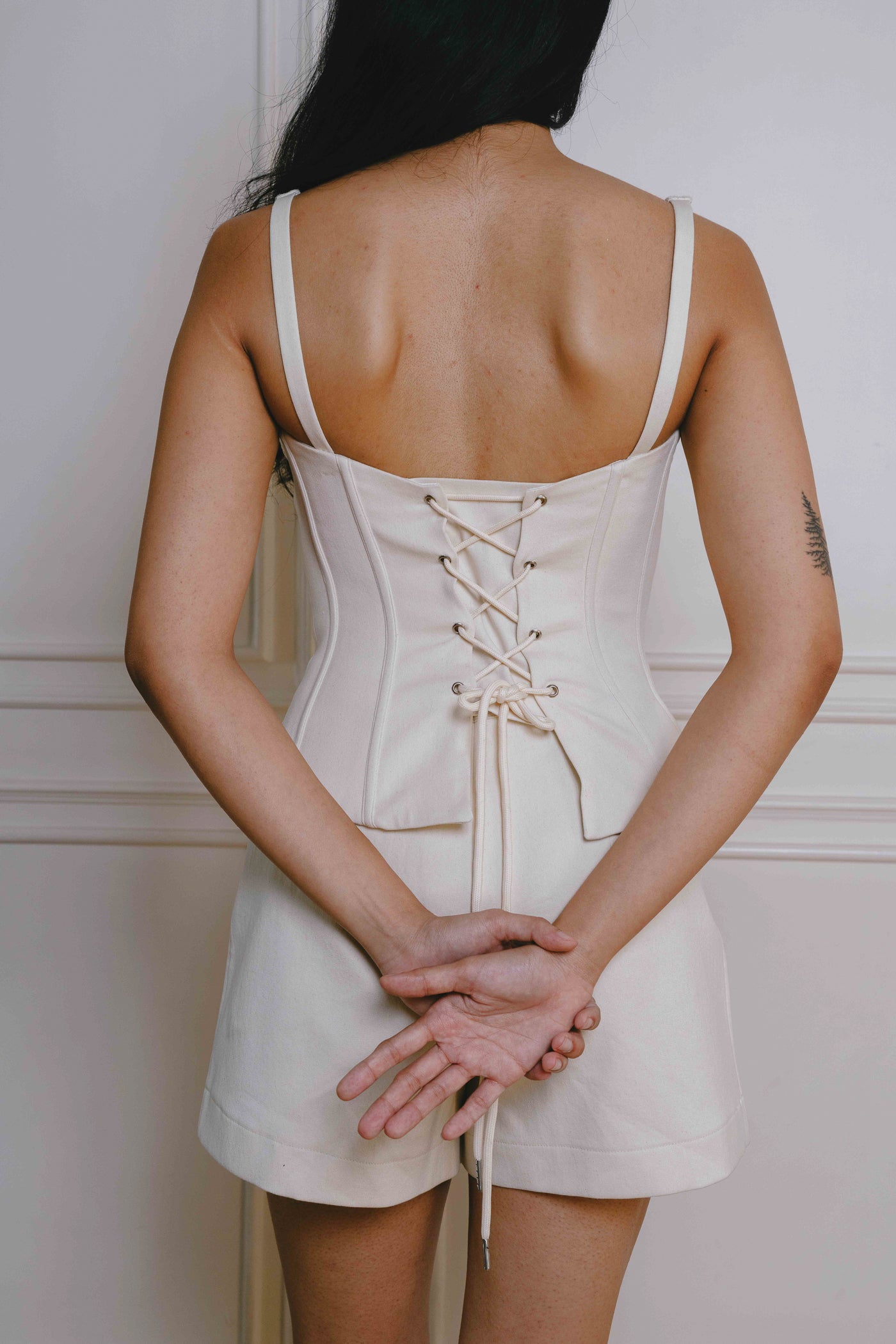 IVORY ZIPPER SHORTS