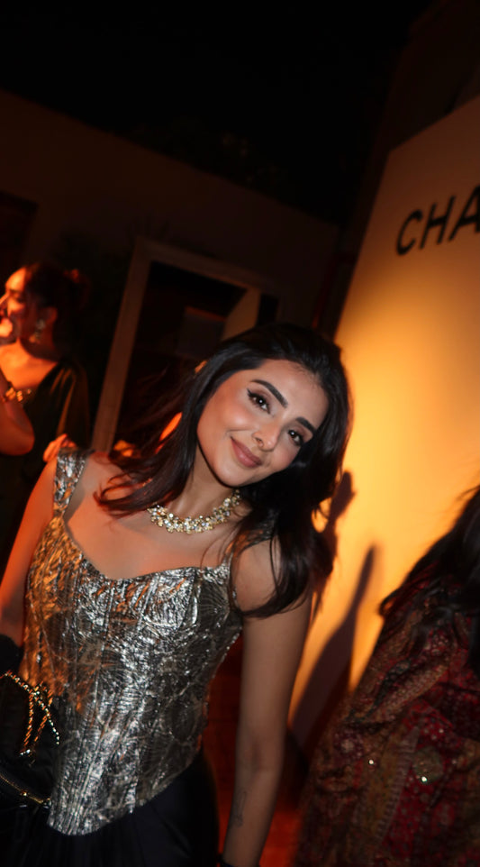 MANNAT IN VANTA SET